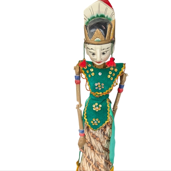 INDONESIAN Dancing RodPuppet Doll Wayang Gole Handcrafted Wood Arm Red Green - Picture 3 of 13
